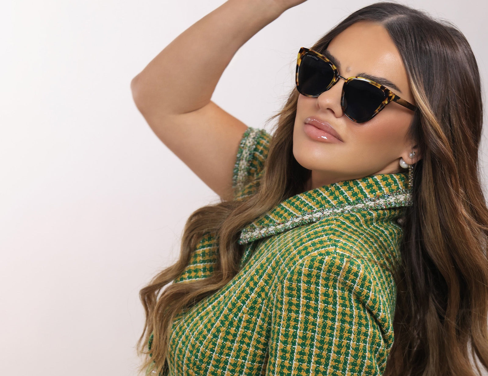 Syzet që Bashkojnë Elegancën me Komoditetin – Koleksioni i Ri nga Enzo Attini