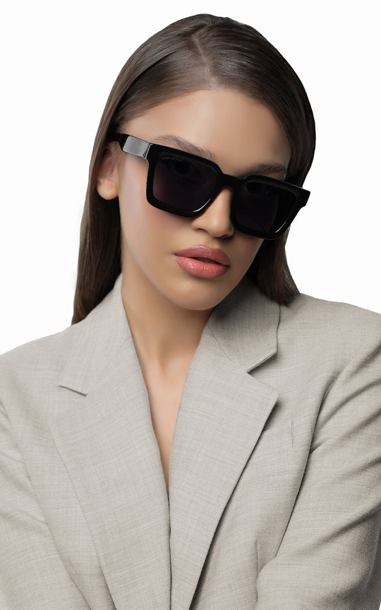Le Rocher / Black + Dark Black Lens.