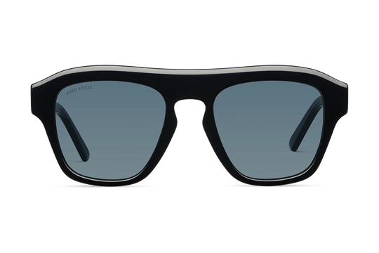 Sagrada Família / Black + Dark Black Lens.