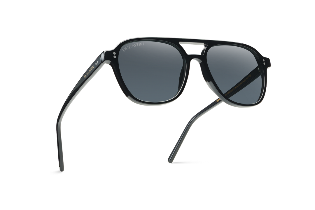 Piazza del Duomo / Black + Dark Black Lens.