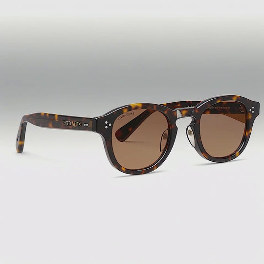 il Pantheon / Tortoise Red + Dark Brown Lens.