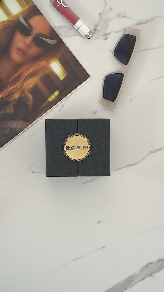 Royal / Silver Color.