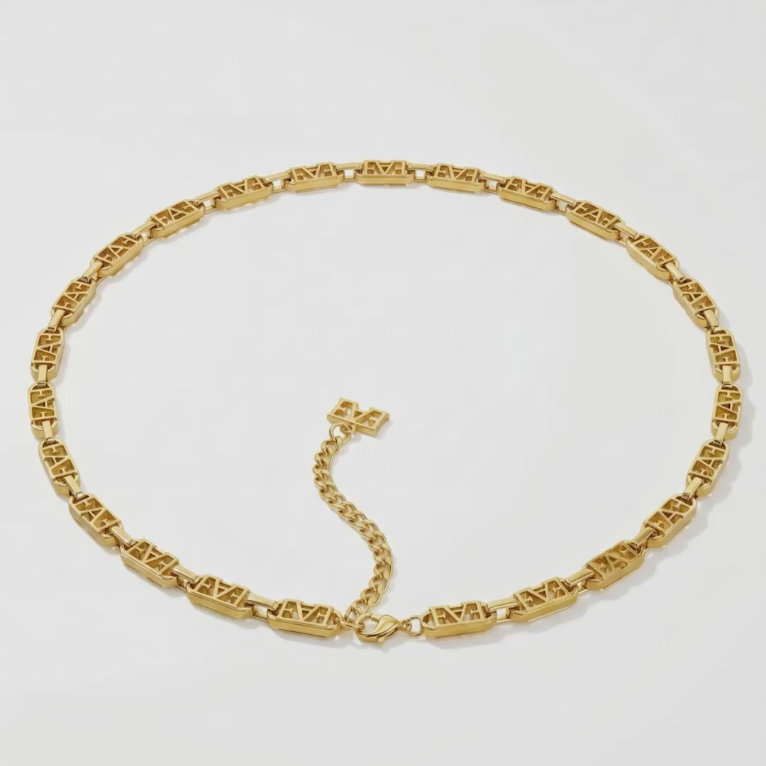 Emblem necklace. Varëse