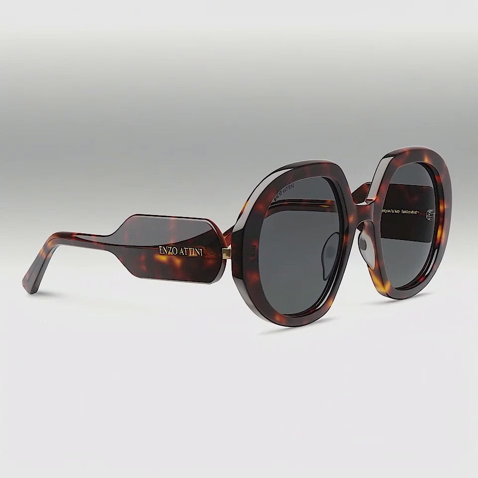 Lago di Garda / Tortoise Red + Black Lens.